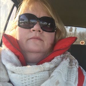 Meet your Posher, Teri